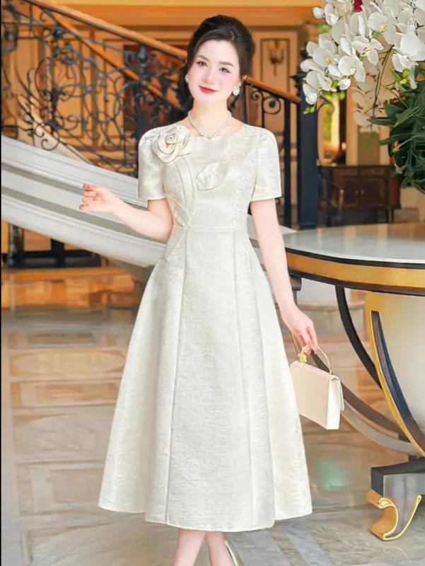 Đầm váy lụa XƯớc Thái lớp có 3 màu đỏ đô, Kem, Vàng Cốm Thiết kế mới , điểm…