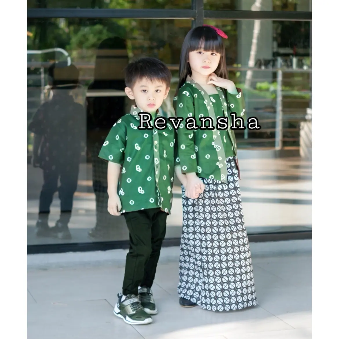 Setelan Anak Perempuan Kebaya Kutubaru Jumputan Lengan Panjang