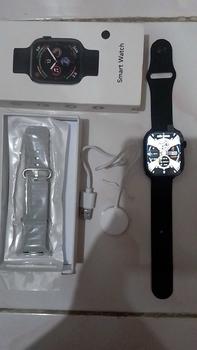 Product Review of AmazeFan Smartwatch S40 pro Jam Tangan Cocok untuk berbagai situasi seperti mode, olahraga, santai, belajar, dan lainnya. Memiliki berbagai fungsi seperti mengukur denyut jantung, menerima dan membuat panggilan, fitness, dan lainnya.【Garansi satu tahun】 from s**u 0