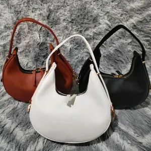 ZahraBag masuk hp kosmetik DLL bisa d bawa ke tmpt pesta..