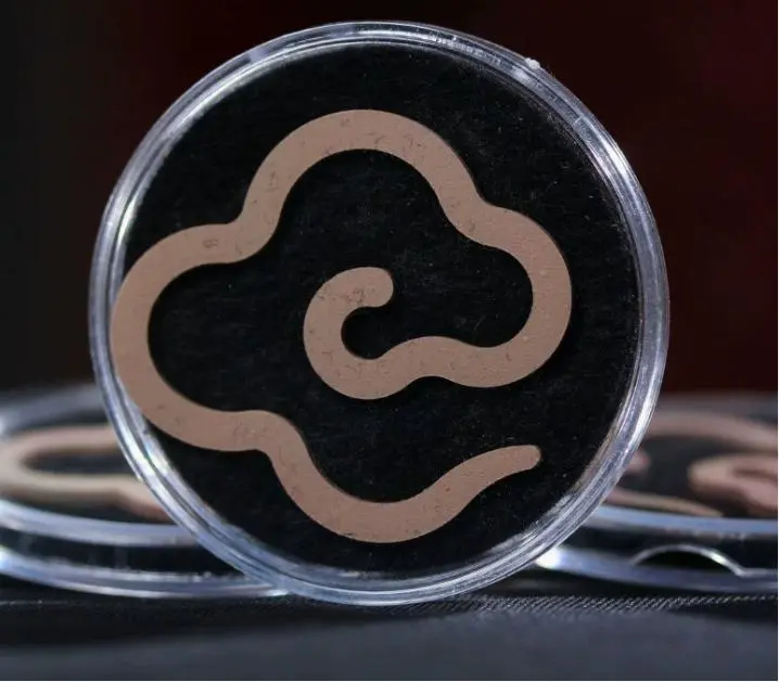 Large auspicious cloud pattern of family aromatherapy agarwood