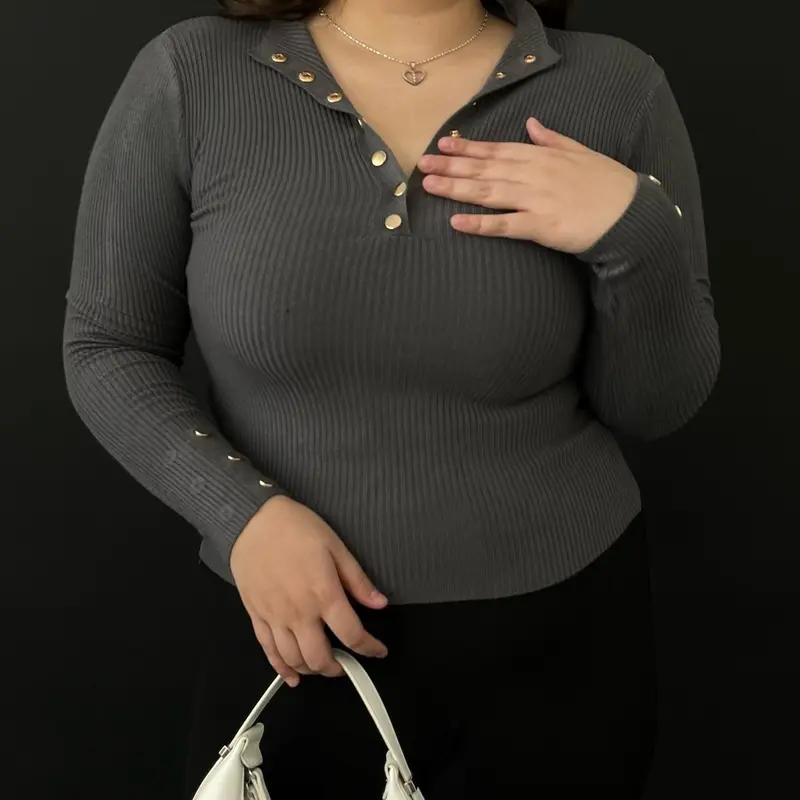 Inaya longsleeve with buttons top 5