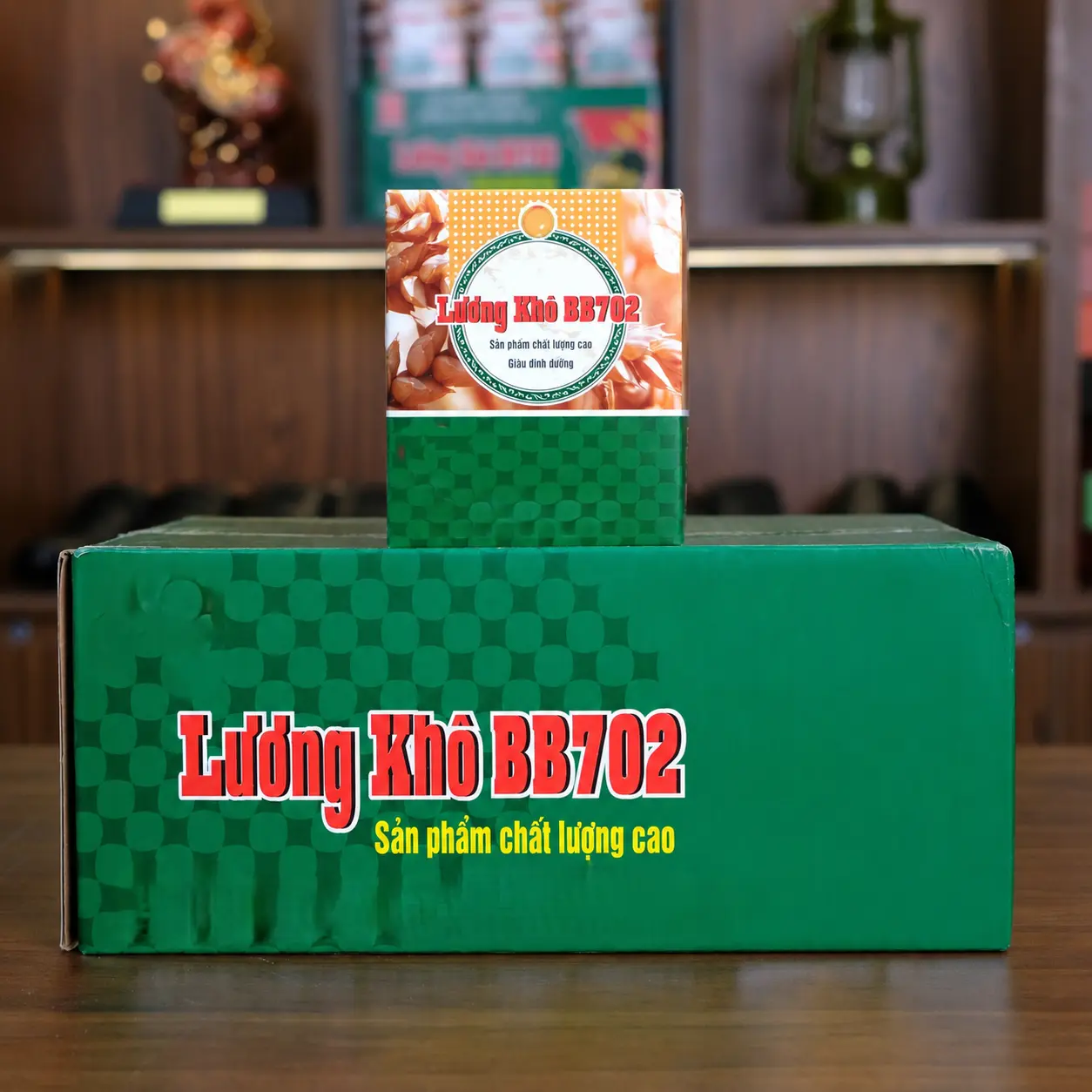 Lương khô B.B hộp 700g gồm 10 túi mỗi túi 2 thanh.