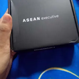 BIGBOH  Floyd Dompet Lipat  Pria Kulit Sintetis PU Leather Short Wallet Hitam  11 Slot Kartu 2 Kompartemen Uang Elegan Fungsional