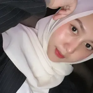 【BEST SELLING】BNB barenbliss Lily Makes Luminous Glow Tint 2.5 g | Liptint Ombre Glossy Melembapkan Anti Kering 8 Moisturizing Agents Vitamin E Hydrating Stain Ringan Alami & Kilau Tahan Lama 12 Jam Waterproof Transferproof Lipstick Lipgloss Lip Matte