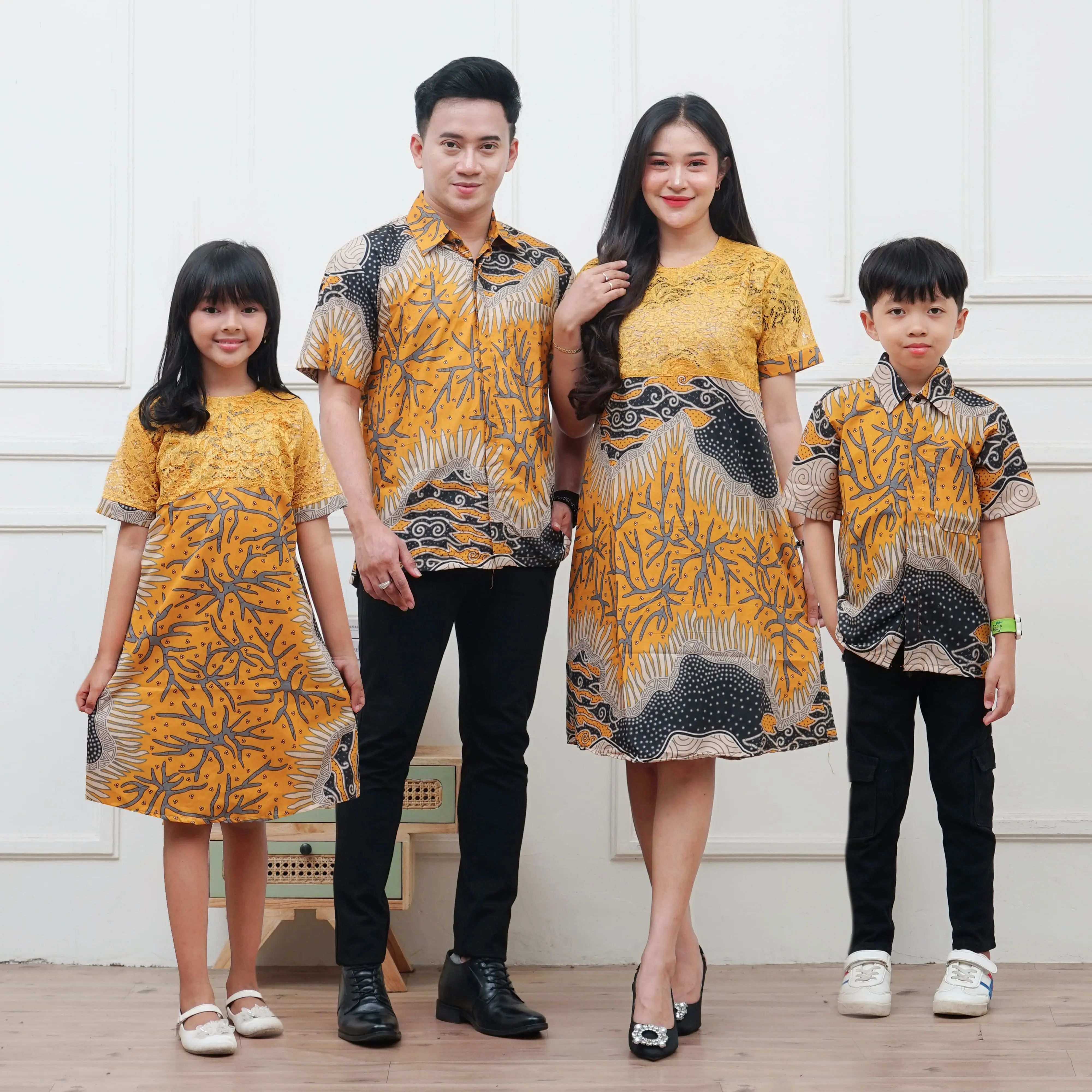 Outfit Couple Keluarga Dress Dewasa Dress Anak Baju Pria Lengan Pendek Kemeja Anak Laki-Laki Baju Couple Berempat Sekeluarga