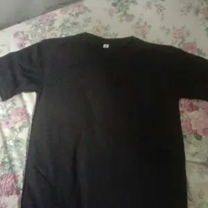 KAOS POLOS PRIA / OBLONG POLOS / NAVY / MERAH / MAROON / HITAM / NAVY / PUTIH