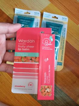 Product Review of [TWINPACK] WARDAH UV Shield Acne Calming Sunscreen - Skincare from n**0 1