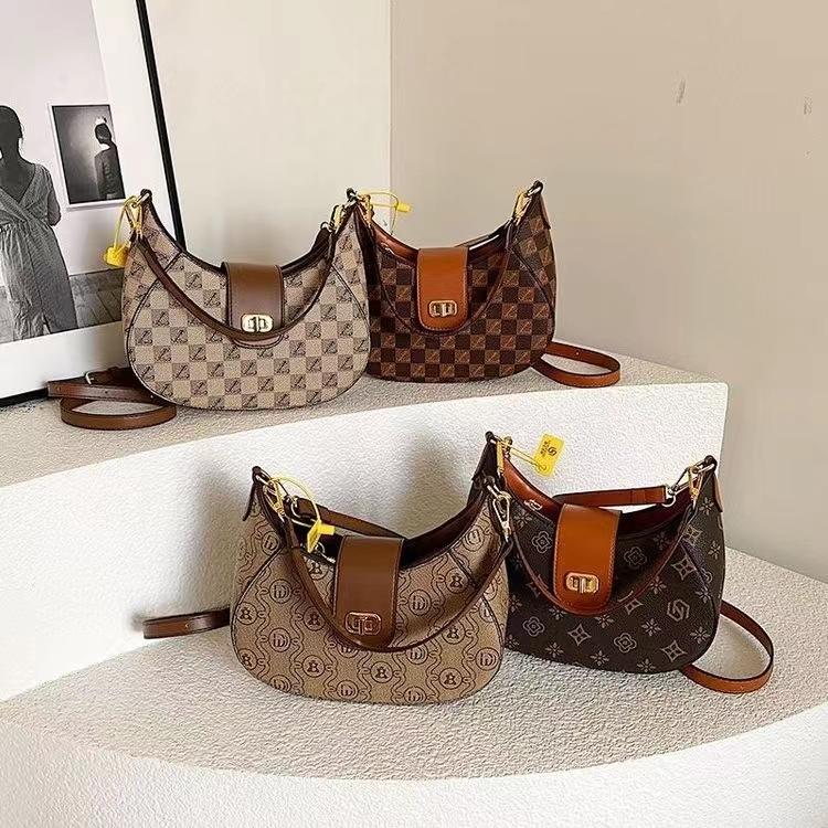 Tas Selempang Premium LY-37074 Wanita (Free Paperbag) Slingbag 2