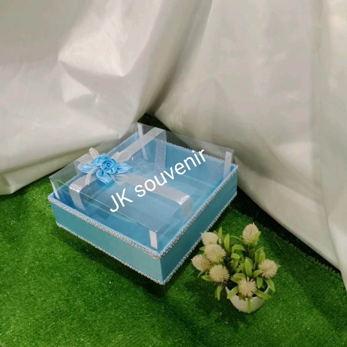 kotak hantaran seserahan satuan kue pita bunga  samping/tempat kado 25x25x11cm biru muda
