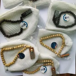 Peci Putih All Size + Tasbih Paket 50 Pcs untuk Oleh-Oleh Haji dan Umroh - Muslim, Hitam, Motif
