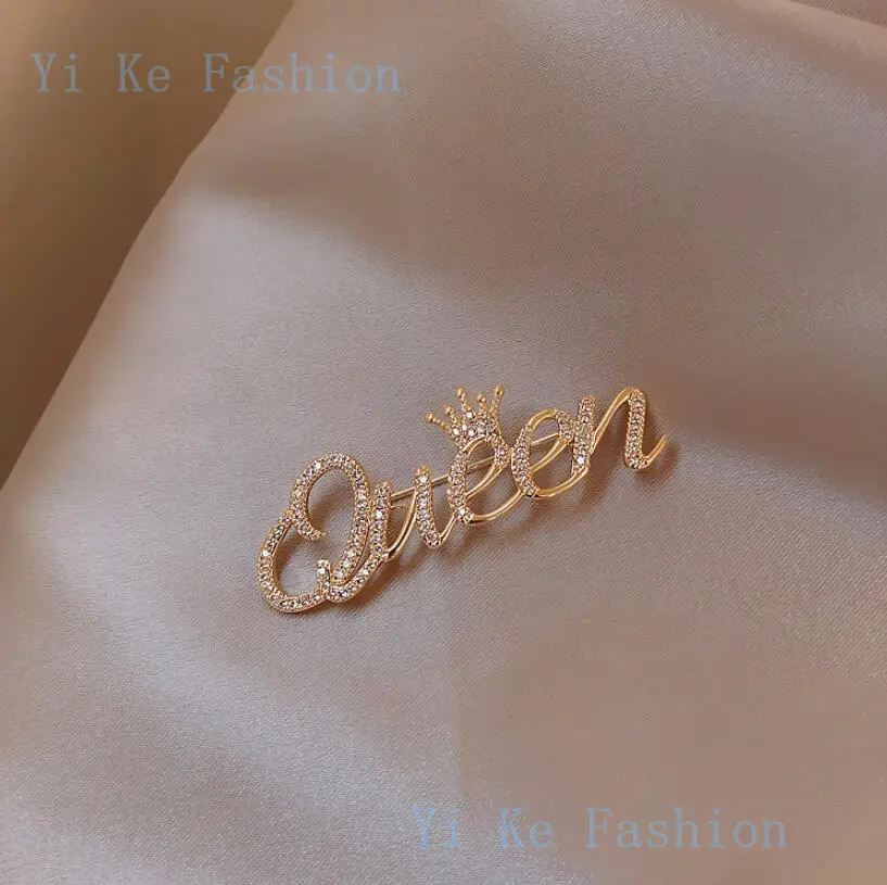 Crown English letter brooch accessories Perhiasan Muslim