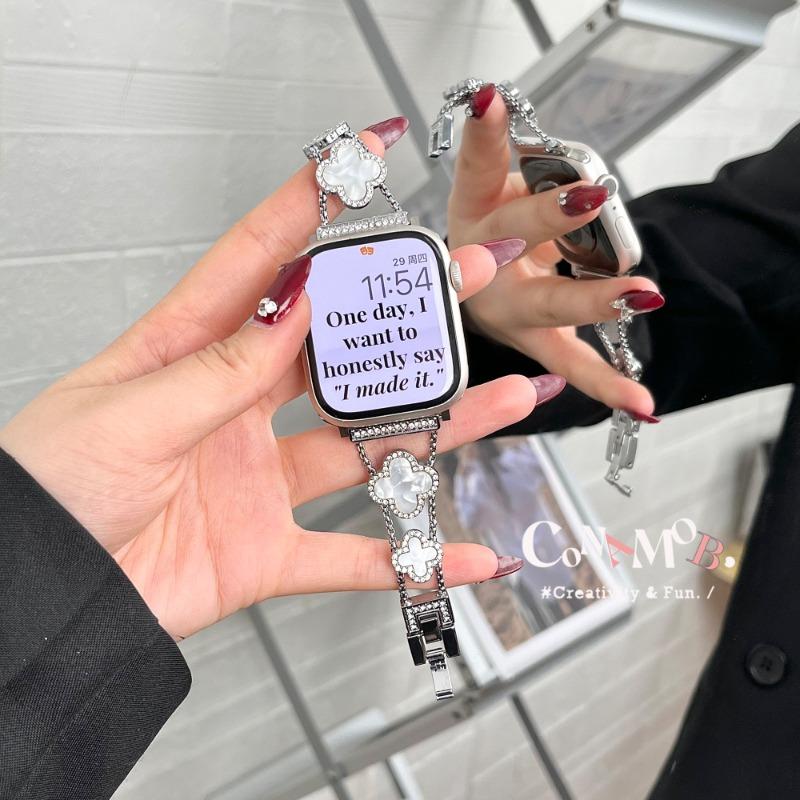 Product Introduction of Luxury Four-leaf clover rhinestone metal chain strap For iwatch Serie 9 8 7 6 SE 5 4 3 2 fashion Clover ladies band For iwatch Band 44mm 45mm 41mm 40mm 38mm 49mm 42mm 44
