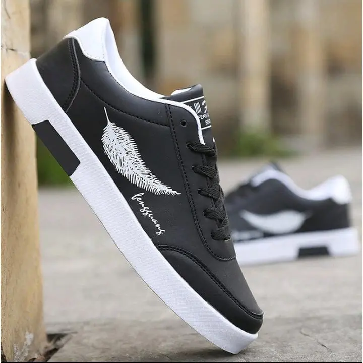 Sneakers pria motif bulu trendy!!!