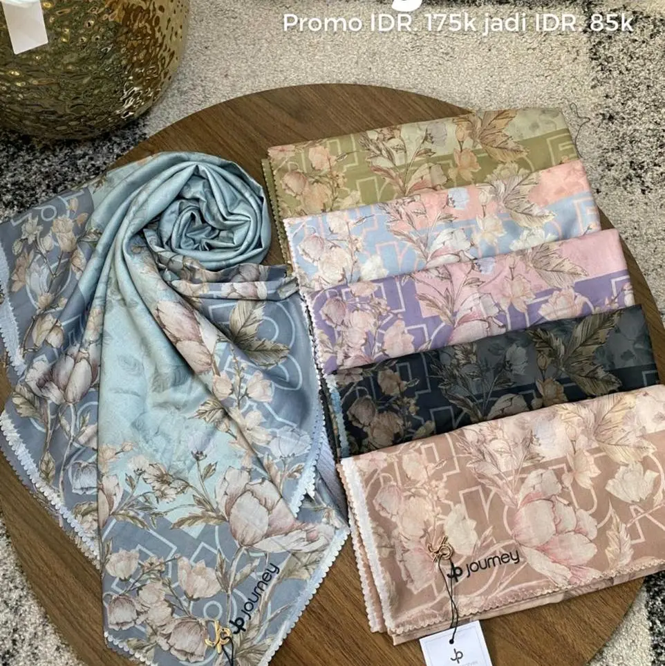 Kerudung Journeyscarvers Seri Kanaya Voal Hijab Segiempat 115x115 dengan Kemasan Pouch - Coklat - Muslim, Square KANAYA