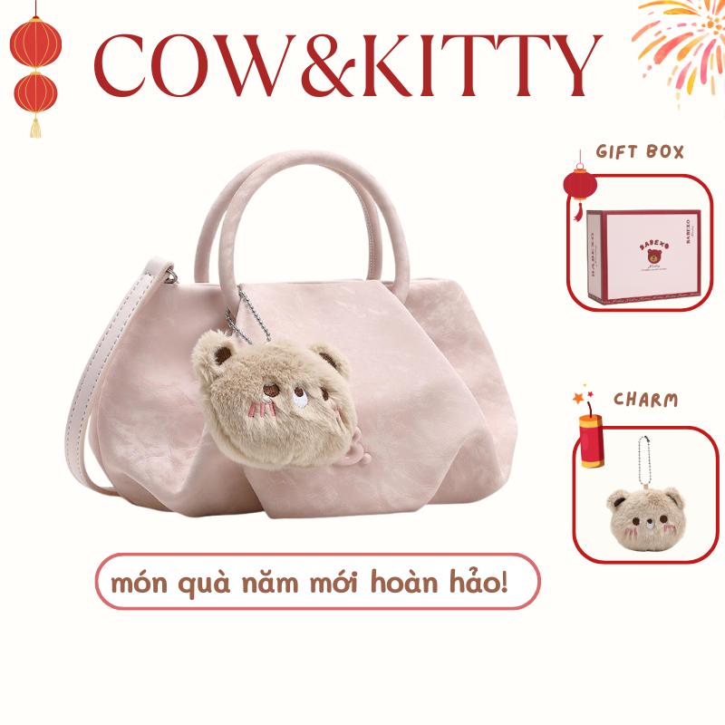 Món quà Tết độc đáo!!túi Đeo Chéo Và Đeo Vai Và Thương Hiệu Bear Nhỏ Mẫu Đồng Thương Hiệu Túi Mềm Nhỏ Có Sẵn Màu Hồng Và Trắng Với Charm Gấu Nhỏ Dễ Thương