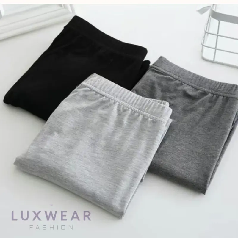 LEGGING WANITA 3/4 BAHAN KAOS TEBAL Fit Lembut Celana Legging Polos nyaman Lembut Stretch Rayon Standar Legging  Pendek  Dewasa Hitam Dalaman Non Motif 1