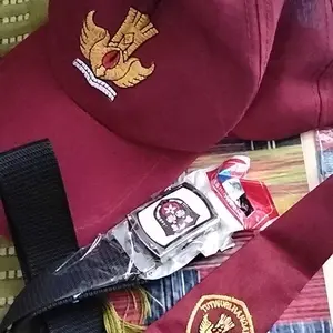 Paket Hemat Perlengkapan Sekolah Topi Dasi Sabuk SD SMP SMA Negeri Putra Putri Merah dengan Logo Khas SD