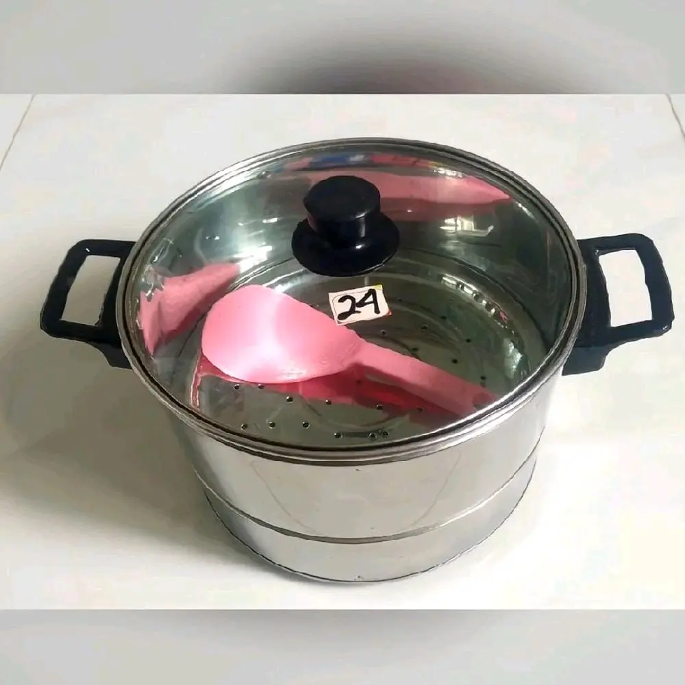 Panci Kukus Kaca 24cm 1,2kg Free Sendok Nasi dengan Tutup Transparan dan Pegangan Hitam