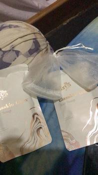 Product Review of (GET 2 PCS) Sabun Glasskin Glow Bar Soap by The Falsya Beauty Pencerah Membersihkan Memudarkan Kotoran Kulit Hitam dan Kusam Perawatan Mencerahkan Punggung Tangan from r**l 0