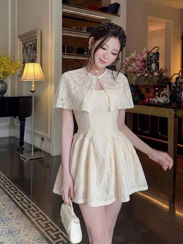 Váy ren xòe bồng 2 dây bản lớn có mút ngực và quần lót trong kèm choàng vai kiểu Đầm váy dự tiệc tiểu thư TS140