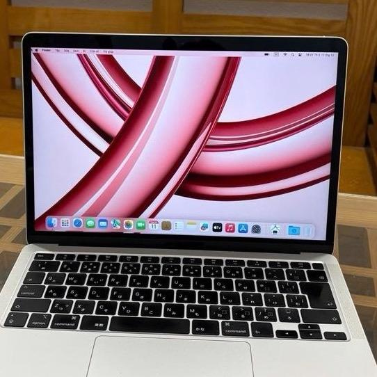Hót hòn họt 2020 Mỏng nhẹ vỏ nhôm nguyên khối sang xịn mịn hỗ trợ văn phòng dễ dàng Chip core i3 Ram 8GB/SSD 256GB Màn 13in Retina 2K