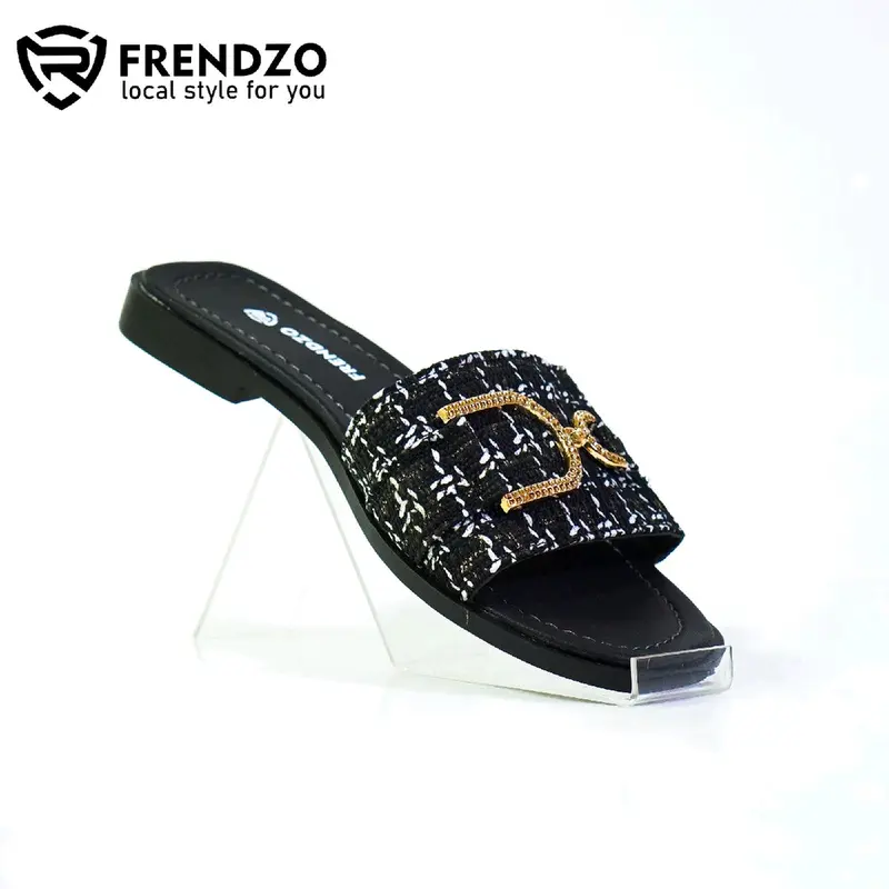FRENDZO Sandal platform wanita teplek slip on motif rajut Trendy Hitam Selop Cewek Sendal 2