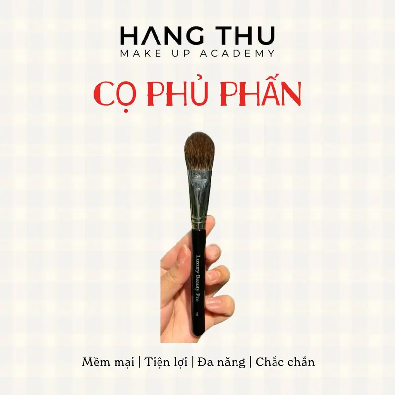 Cọ phủ phấn mềm mịn, tiện lợi, dễ dàng sử dụng 0