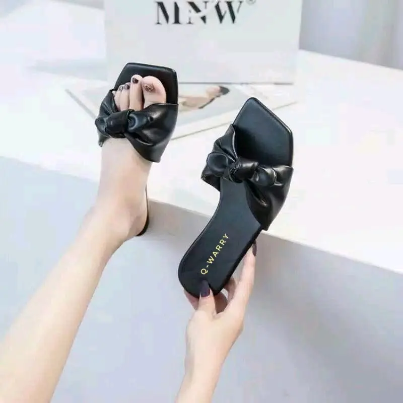 Q-WARRY STORE " FINNA " Sendal teplek wanita kekinian elegat style anti slip Sandal Cewek Jepit 4