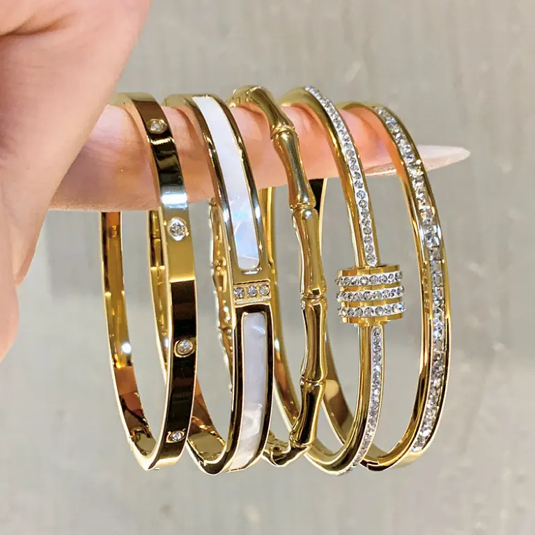Vòng Tay Thép Titan Vàng, Sang Trọng Giá Cả Phải Chăng, Độc Đáo, Cao Cấp, Dành Cho Cặp Đôi Nữ, Vòng Tay Nhẫn Trơn, Phụ Kiện Hợp Xu hướng Không Phai Màu, A Móc Khoá