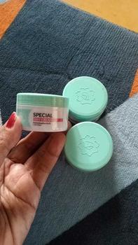 Product Review of ( paket 3 botol ) Viva Special Day Cream - UV FILTER 22 gr from U**a 0