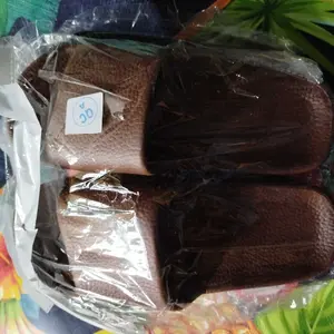 Sandal Slide Unisex Premium - Sandal Pria Wanita Kekinian (Size 36-44) - Sandal Rumah Casual Warna Khaki Putih Hitam.618