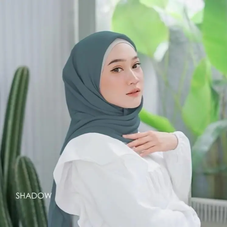 Arasy Hijab Bella Square Segitiga Muslim, Kerudung Segi Empat Bahan PolyCatoon, Adem Jaitan Necy & Rapih, Cocok untuk Muslimah, Tampil Cantik dan Nyaman, Ideal untuk Ramadhan voal Arasy Hijab Bella Square Segitiga Muslim, Kerudung Segi Empat Bahan PolyCatoon, Adem Jaitan Necy & Rapih, Cocok untuk Muslimah, Tampil Cantik dan Nyaman, Ideal untuk Ramadhan voal