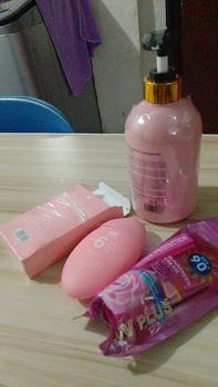 Product Review of (BUY 1 TAKE 2)VELLSAR SAKURA LOTION SUNSCREEN SPF90 AND VELLSAR SPF50 WHITENING SUNSCREEN FOR FACE AND BODY from r**n 0