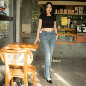 Jennie Cutbray Jeans Highwaist Lipatan Kaki Besar Celana Denim Stretch Wanita