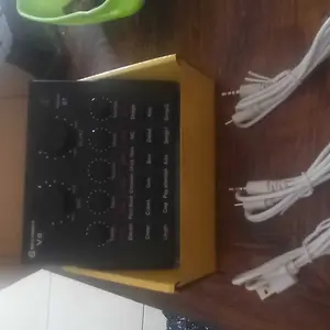 Soundcard V8 Bluetooth Live Audio USB External dengan 112 Suara 18 Efek Suara dan 6 Mode Efek untuk Broadcast dan Streaming Komputer Laptop dan Smartphone