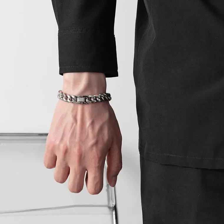 Cuban solid color bracelet for men and women, fashion sense, simple personality bracelet.