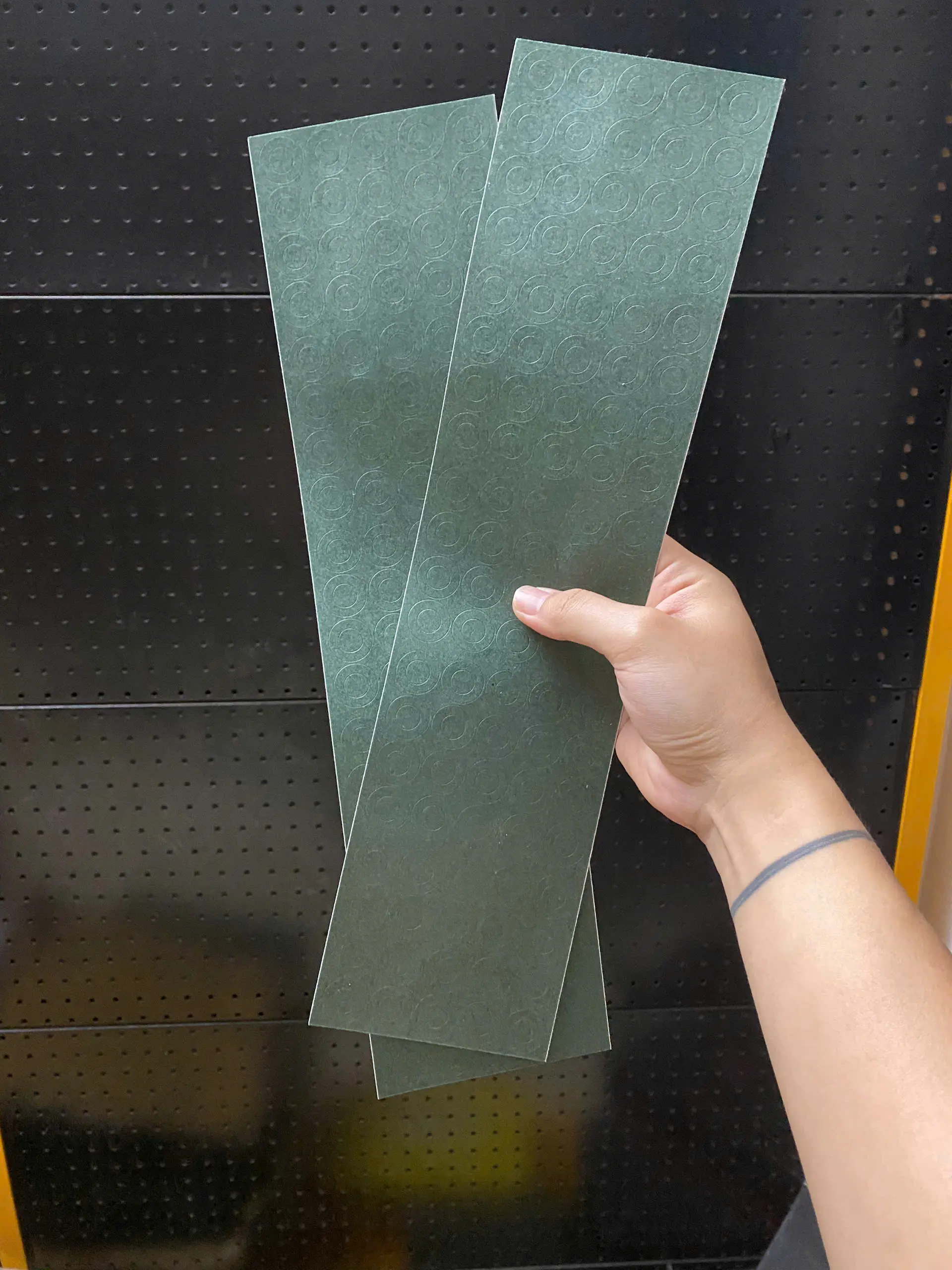 Giấy tấm dán cực dương pin 18650