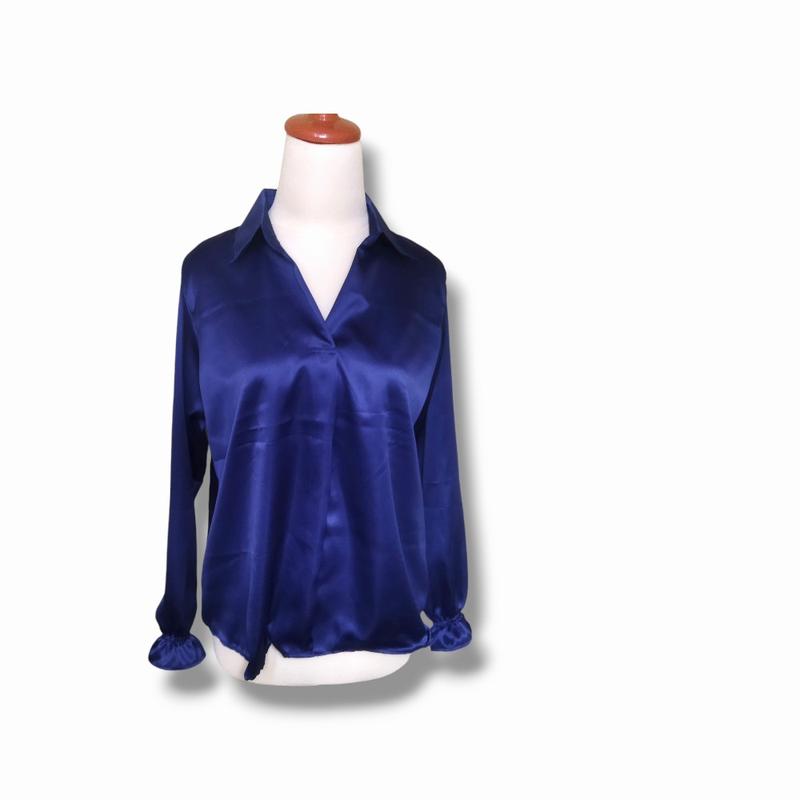Product Introduction of Satin Blouse V-neck  Top Baju Atasan  Wanita Formal Satin Top Kantor Blouse Kerah  Kemeja  Kerja Wanita Tangan Panjang Mewah Nyaman Kancing 8