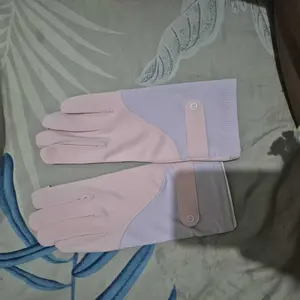 Sarung Tangan Motor Wanita Anti UV Ice Silk UPF 50+ Fashion Japan Style Nyaman Sejuk untuk Berkendara Gesper Jari Berongga Terbuat dari Katun Sutra Es Cocok untuk Kegiatan Luar Ruangan