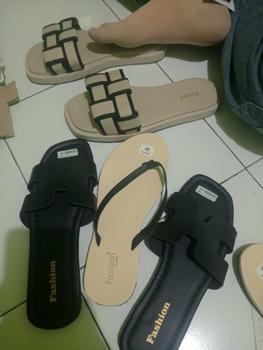 Product Review of PROMO Beli 1 Gratis 2 Sandal Wanita Fashion | Sandal Slop Jepit Wanita Viral Kekinian | sandal Teplek Wanita Terbaru Sendal Karet Cewek from O** 1