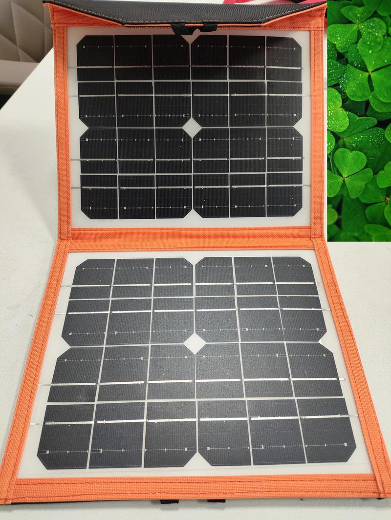 Product Introduction of Solar charging panel suitable for smartphone charging, external emergency charger, can charge mobile phone, charging power 10W/20W 0