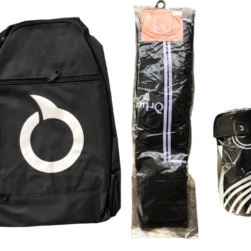 Paket komplit tas serbaguna tas olahraga beserta kaos kaki dan skin decker 0