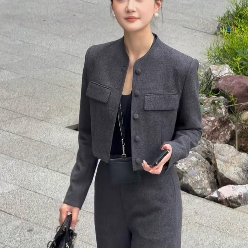  Set Áo blazer kiểu cổ điển tay dài mix quần ống rộng cạp cao phong cách thanh lịch công sở 2026 