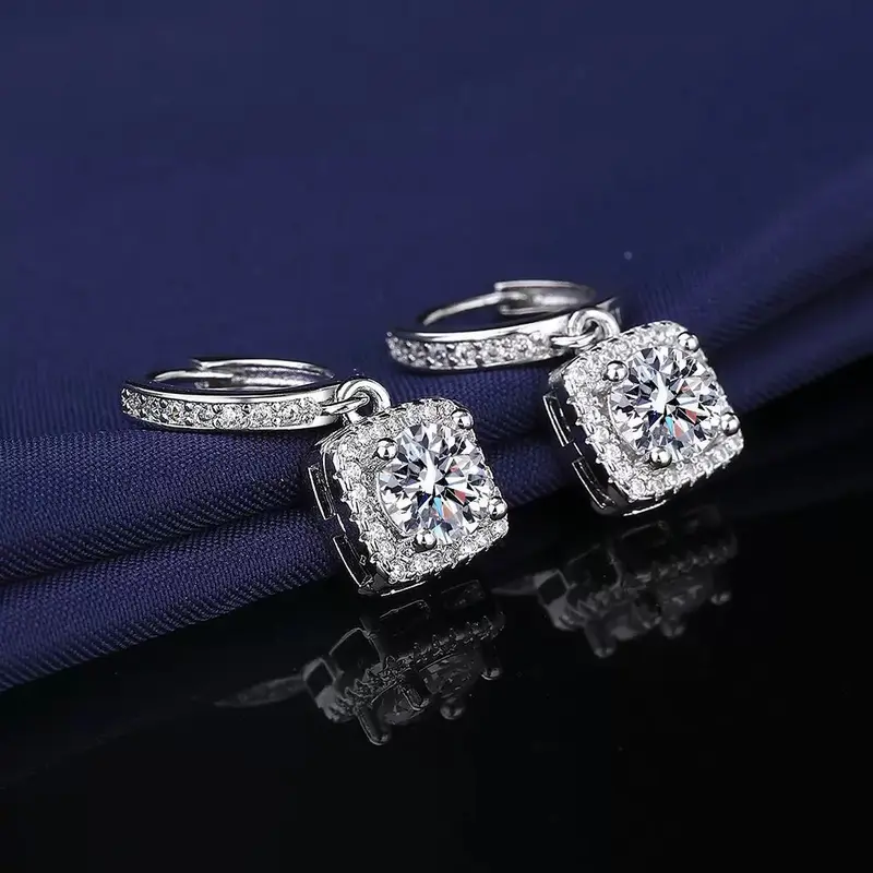 Anting perak imitasi moissanite satu karat untuk wanita, anting jepit zirkon, tas persegi putri populer, trendi 1
