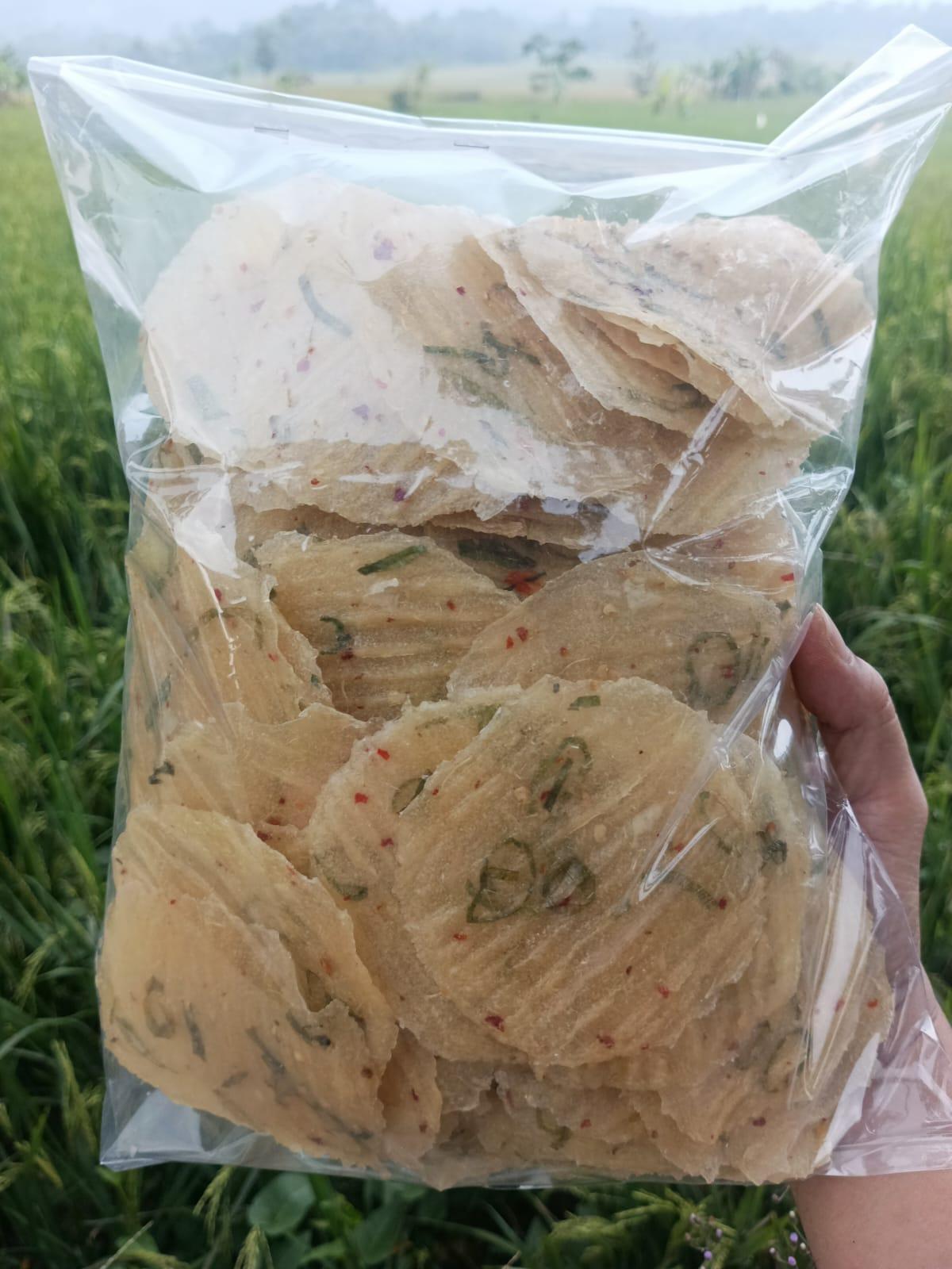 Kicimpring Singkong Mentah Bawang Cabai Gurih dan Renyah Camilan Kering Cemilan Kerupuk Snacks Makanan Keripik Pedas Food Kripik Opak Singkong Manis Asin enak