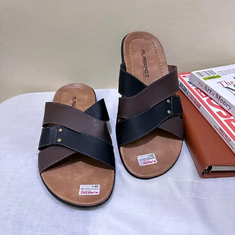 Sandal Tasik Pria Modern Model Slip On Elegan Anti Slip 1
