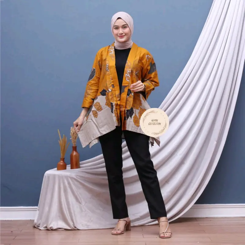 Blazer Batik Outer Batik Atasan Wanita Modern 3