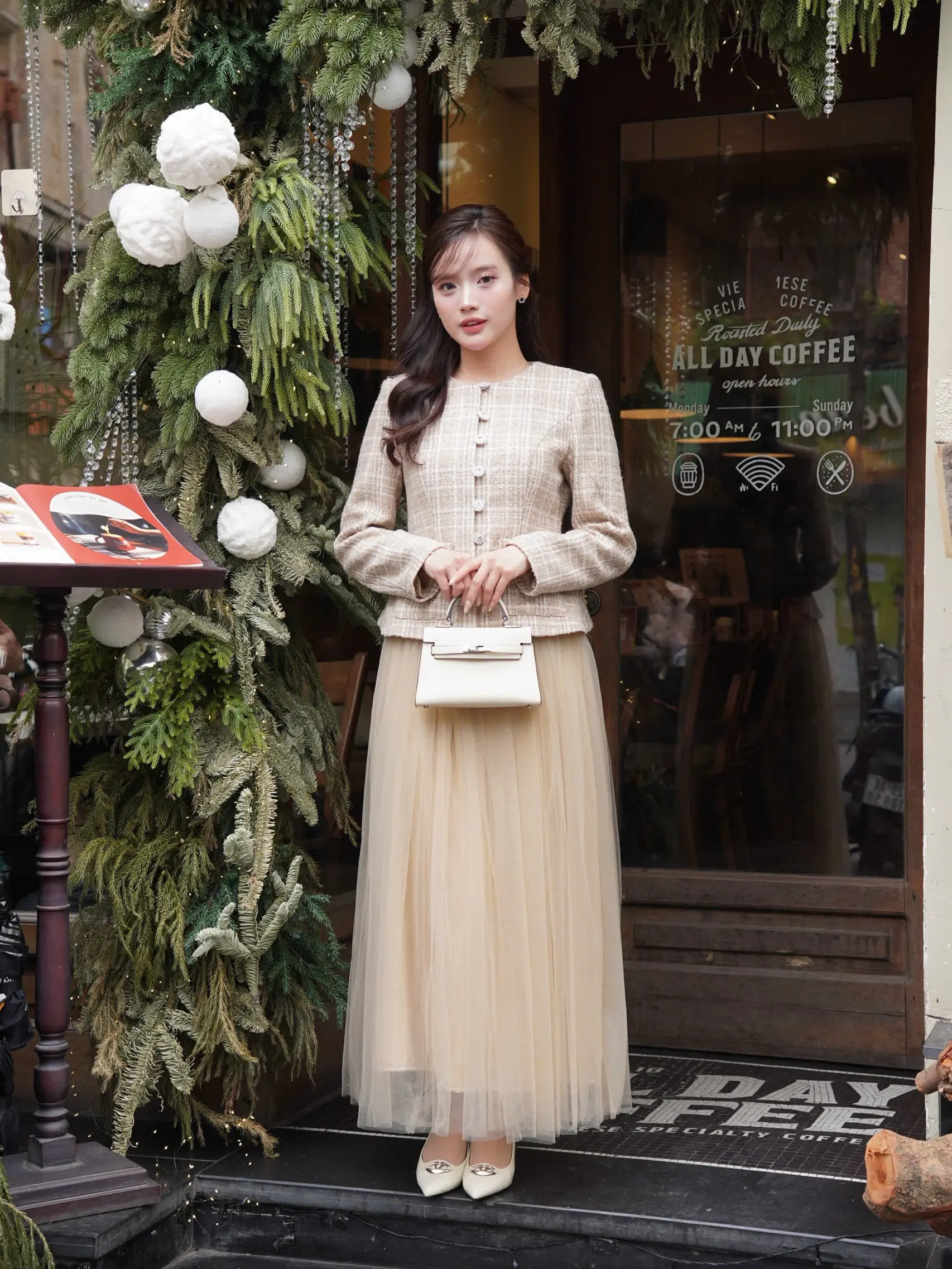 EV98-Emvy Clothing (Áo lẻ + Chân váy lẻ) Áo Dạ & Váy lưới mềmThanh Lịch Dịu Dàng Thiết Kế Tinh Tế Nữ Tính Phù Hợp Dịp Tinh Tế | BigBuy360 - bigbuy360.vn EV98-Emvy Clothing (Áo lẻ + Chân váy lẻ) Áo Dạ & Váy lưới mềmThanh Lịch Dịu Dàng Thiết Kế Tinh Tế Nữ Tính Phù Hợp Dịp Tinh Tế | BigBuy360 - bigbuy360.vn