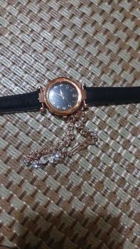Product Review of Đồng Hồ Nữ, 2 cái / bộ, Thời Trang Thường Ngày Phong Cách Analog, Đồng Hồ Thạch Anh, Dây Da PU, Đồng Hồ Đeo Tay Và Vòng Tay, Thích Hợp Cho Cô Ấy from d**3 2
